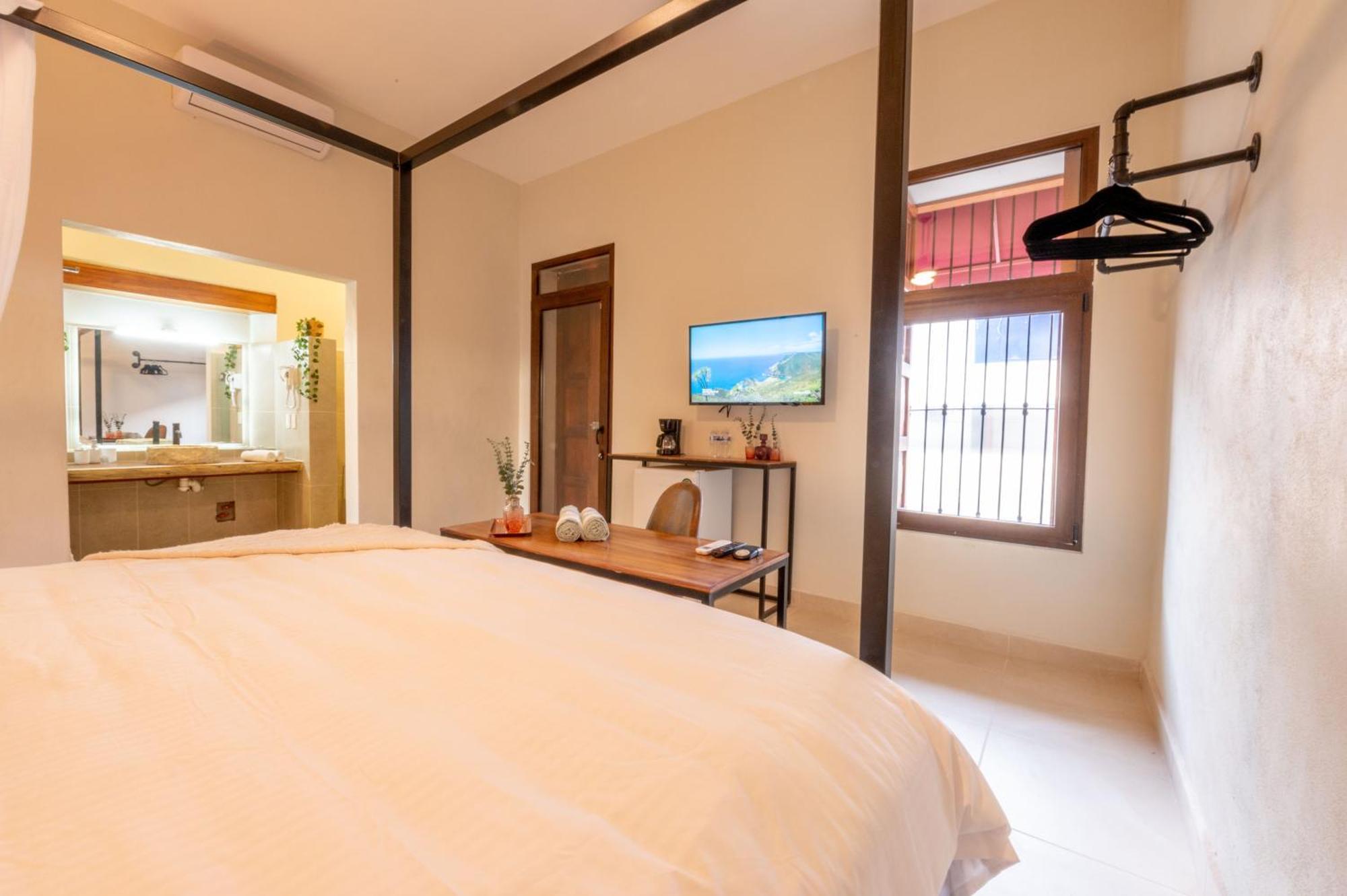 Casa Victoria Malecon - Adults Only 호텔 푸에르토 발라타 외부 사진